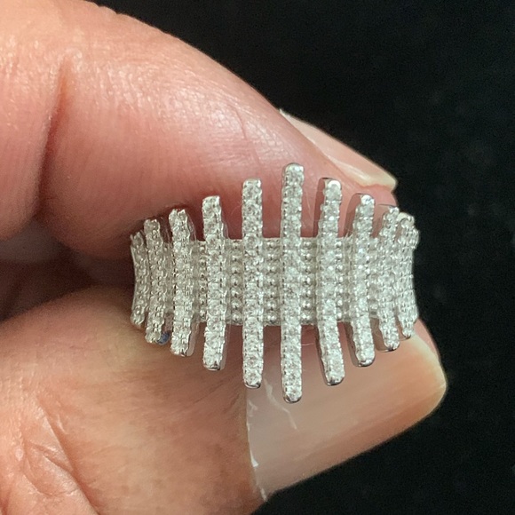 Ring - Picture 3 of 7